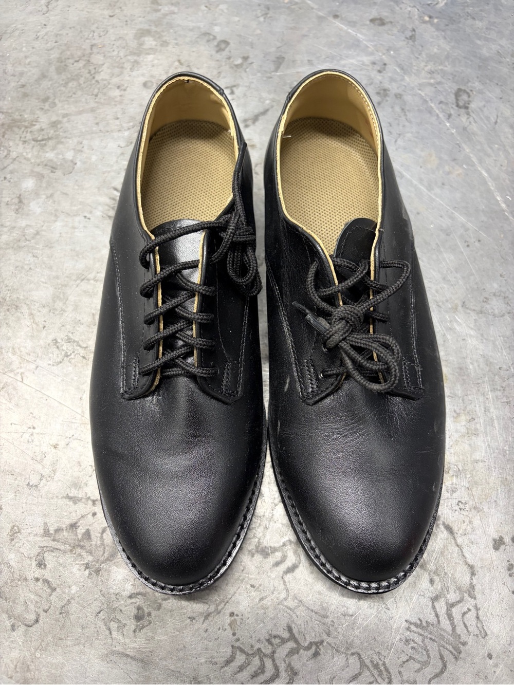 Woman’s Black Lace-Up Leather Dress Shoes